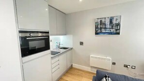 Private kitchen - Springfield Suites (Chelmsford)