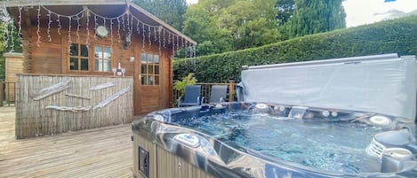 Baignoire à remous extérieure