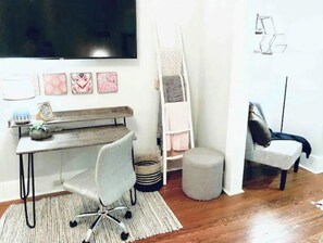 Interior - RARE Uptown Treasure - Excellent for Groups!! (New Orleans)