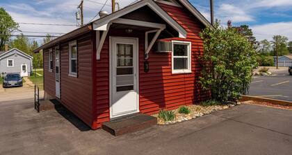 Vacation UniquEly cottage #3