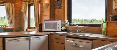 Dishwasher, freezer