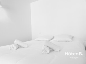 1 bedroom, iron/ironing board, travel cot, WiFi - T3 Duplex charme de l'ancien - coeur de ville (Limoges)