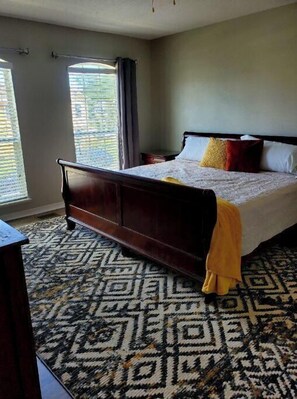 3 camere, tende oscuranti, Wi-Fi, lenzuola