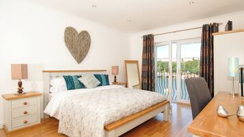 3 bedrooms, free WiFi, bed sheets