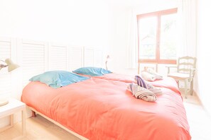 2 bedrooms, iron/ironing board, WiFi, bed sheets - La Maison Vintage by Winkyhouse Cassis (Cassis)