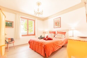 2 sovrum, strykjärn/strykbräda, wi-fi och sängkläder