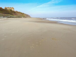 Beach - 2 bedroom accommodation in Mundesley (Mundesley)