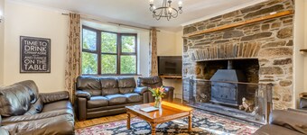 7 bedroom accommodation in Dunterton, near Tavistock
