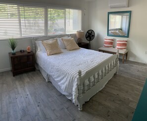 1 chambre, fer et planche à repasser, Wi-Fi gratuit, draps fournis