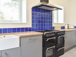Dishwasher, cookware/dishes/utensils