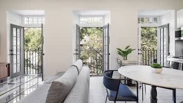 Apartamento com design assinado, 1 quarto, sacada | Sacada