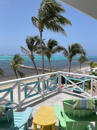 Property grounds. BEACHFRONT RELAXATION IN LITTLE CAYMAN