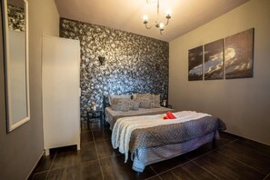 1 室のベッドルーム、WiFi (無料)