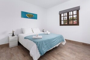 2 bedrooms, iron/ironing board, WiFi, bed sheets - Home2Book Cozy Casa Papá, Bright Terrace & BBQ (Lajares)