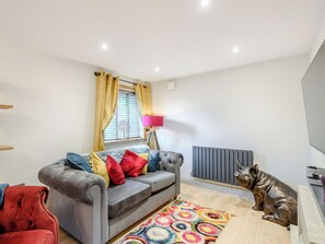 TV - 2 bedroom accommodation in Kirton, Near Spalding (Kirton, Near Spalding)