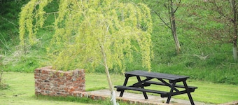 Owl Cottage High Weldon