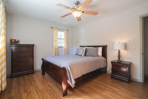 5 bedrooms, bed sheets