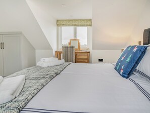 3 bedrooms, free WiFi, bed sheets - Copper Beech Cottage - UK35892 (Ludchurch, near Narberth)