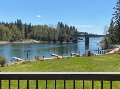 Waterfront Bigfork Bay Retreat