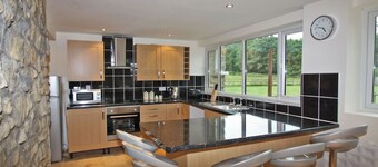 Springfield Court - Lakeside