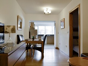 Dining - Springfield Court - Lakeside (Peterston-Super-Ely, Cardiff)
