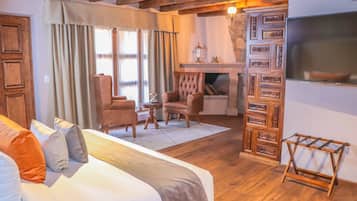 豪華客房 | 獨特裝潢、布置獨特、書桌、筆電工作空間