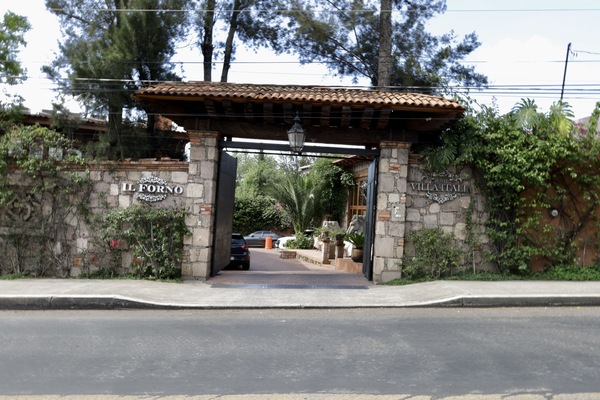 Fachada de la propiedad