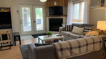 Smart TV, fireplace, video games