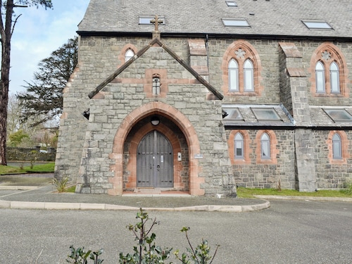 2 bedroom accommodation in Criccieth near Porthmadog
