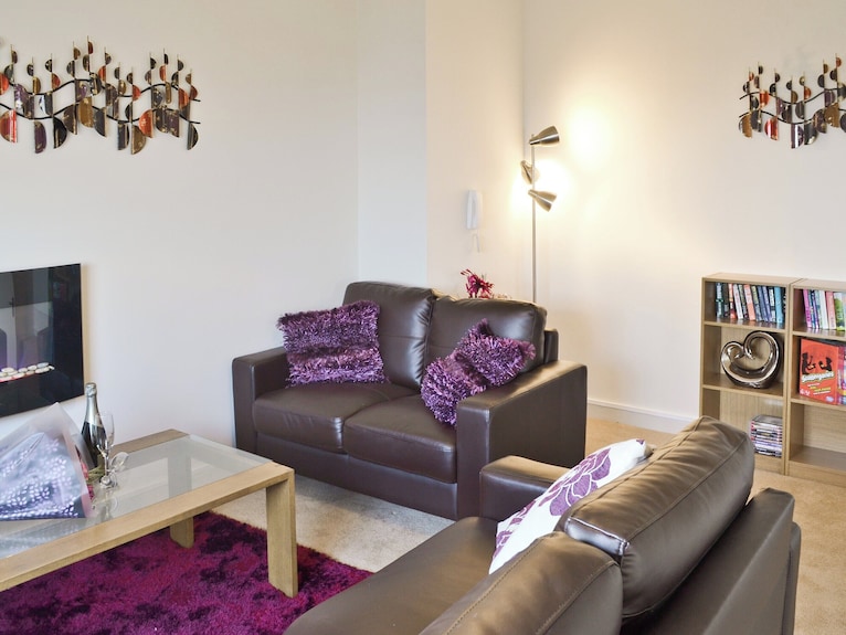 2 Bedroom Accommodation In Criccieth Near Porthmadog - Criccieth