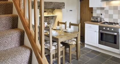 Close to the village centre with many walks and cycle routes from the doorstep.