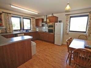 Kühlschrank, Mikrowelle, Geschirrspüler, Gefrierschrank