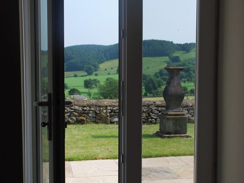 2 bedroom accommodation in Youlgreave near Bakewell