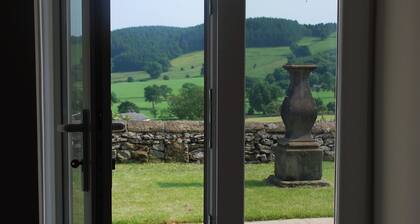 2 bedroom accommodation in Youlgreave near Bakewell
