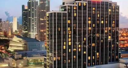 Relax 521 in the heart of Miami!