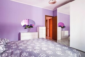 3 camere