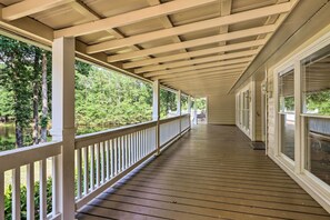Terrace/patio - McDonough Getaway w/ Private Lake on 24 Acres (McDonough)