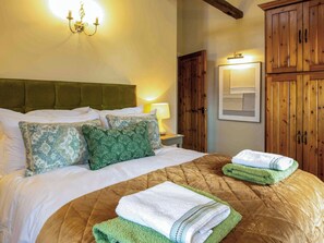 2 bedrooms, free WiFi, bed sheets, wheelchair access