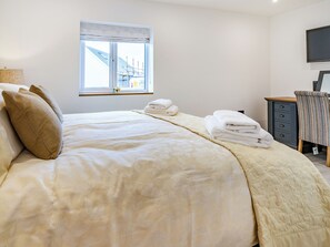 2 室のベッドルーム、WiFi (無料)、ベッドシーツ