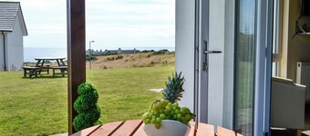 Seaviews and Hot Tub at The Fairways - UK39821