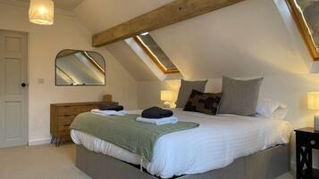 3 bedrooms, iron/ironing board, travel crib, free WiFi