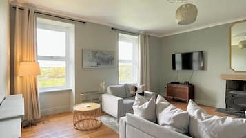 Smart-TV, Kamin, Videospiele, Arbeitsbereiche