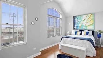 4 bedrooms, desk, iron/ironing board, WiFi