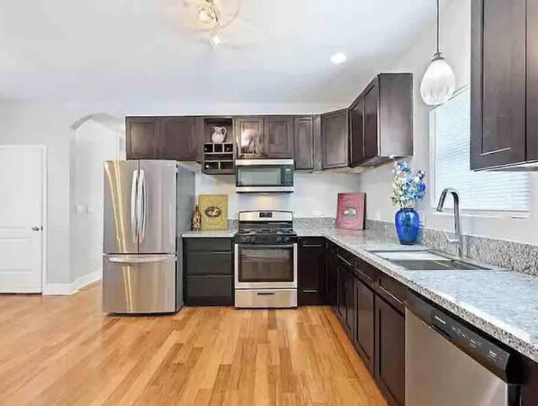 Fridge, microwave, oven, stovetop