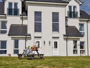 Outdoor dining - Sandy Feet - UK39822 (Portpatrick)