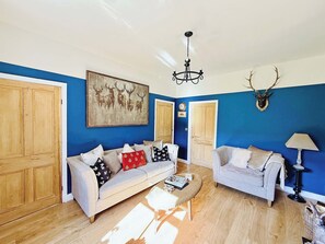 Unclassified image, 4 of 26, button