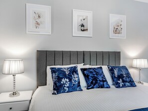 2 bedrooms, free WiFi, bed sheets