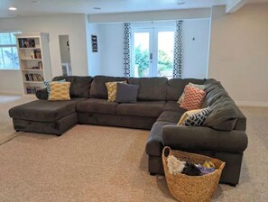 Älytelevisio, Netflix, Hulu, pöytäjalkapallopöytä