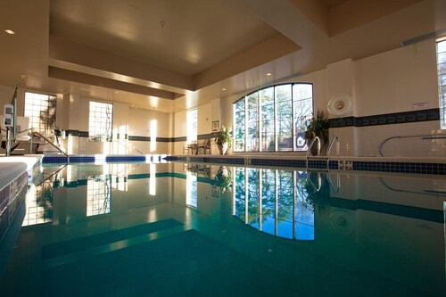 Atlanta Suite with Free Shuttle| Pool Access