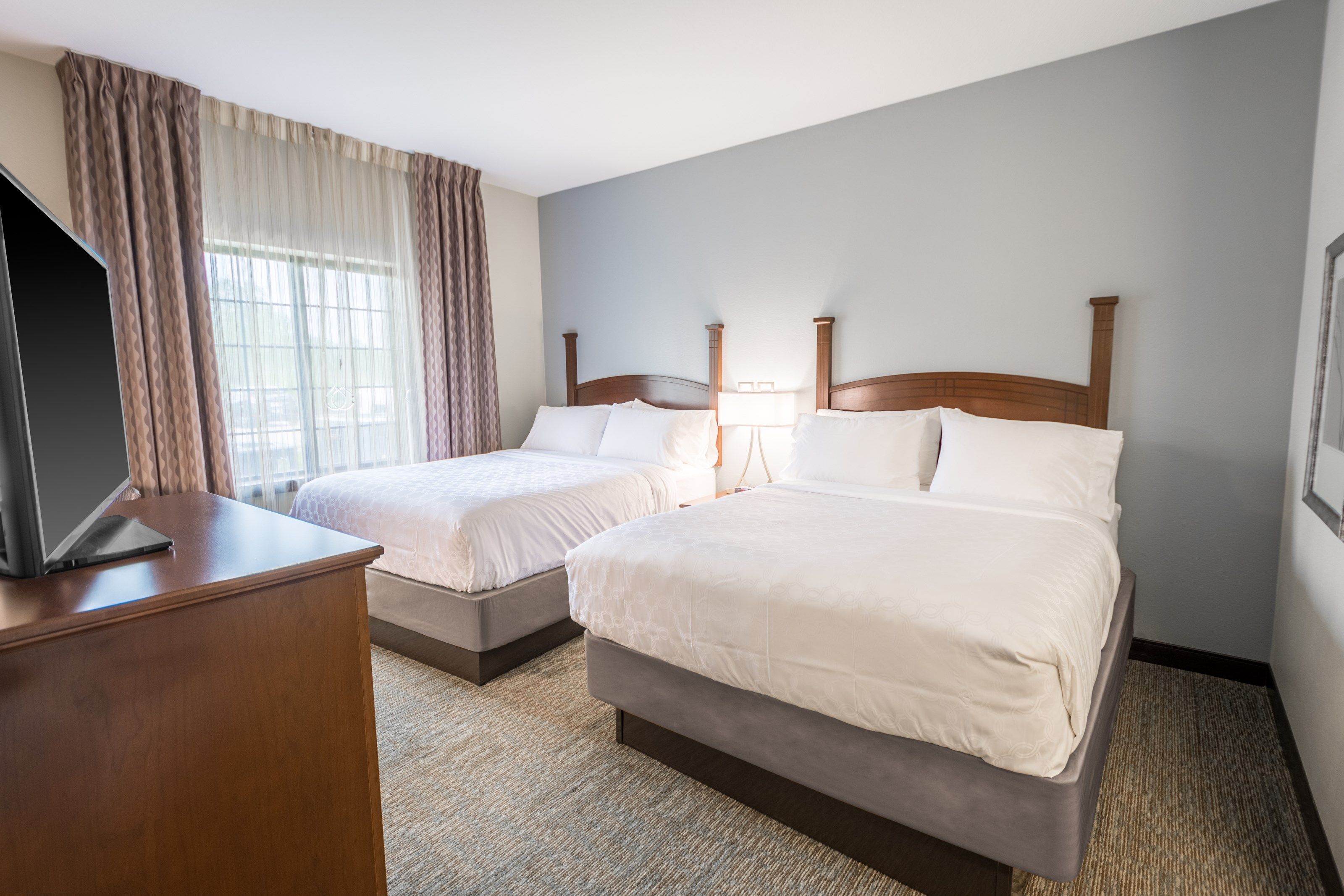 2 bedrooms, in-room safe, iron/ironing board, WiFi (free)